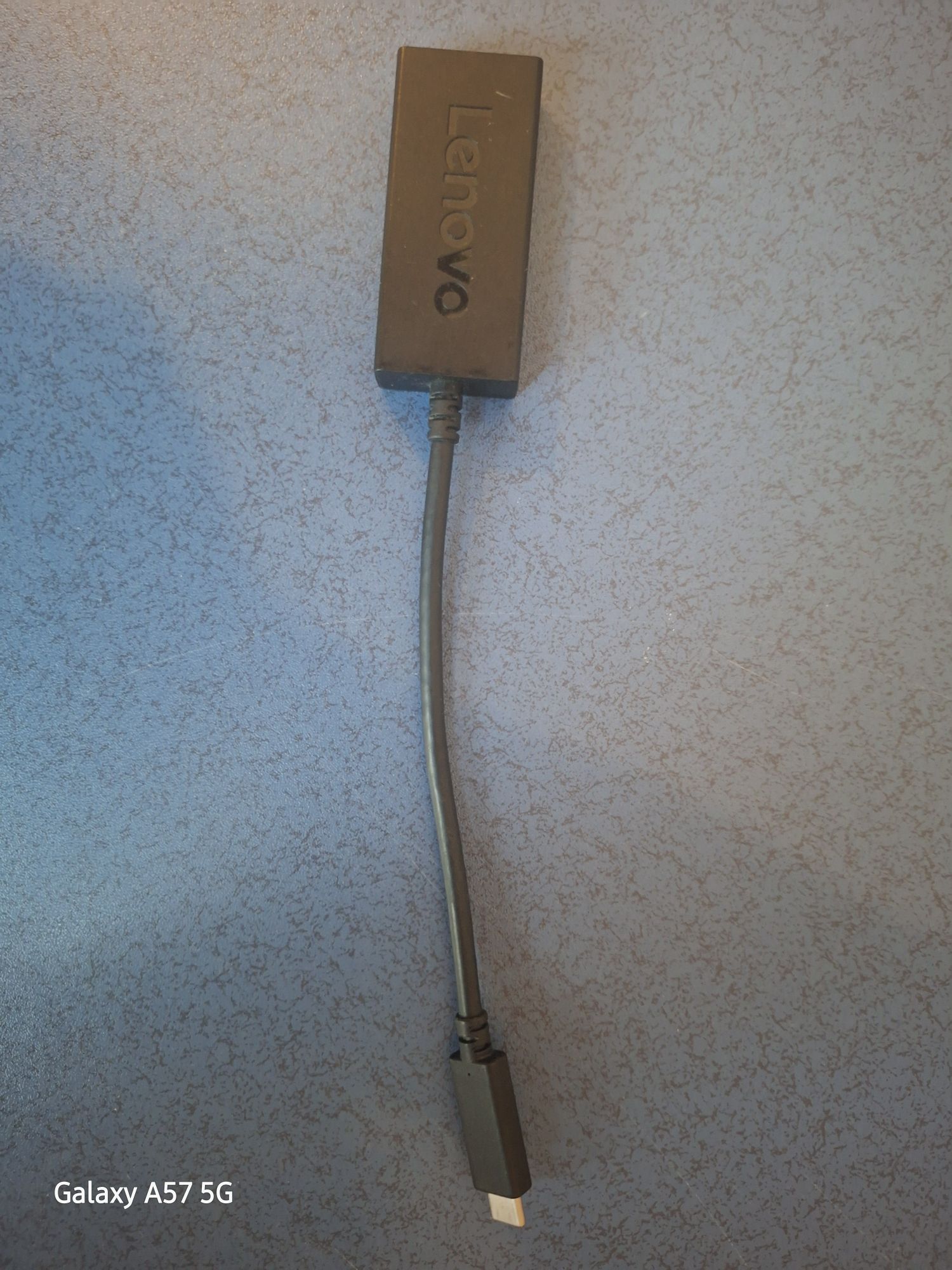 Lenovo USB-C VGA Adaptör — görsel 2/4