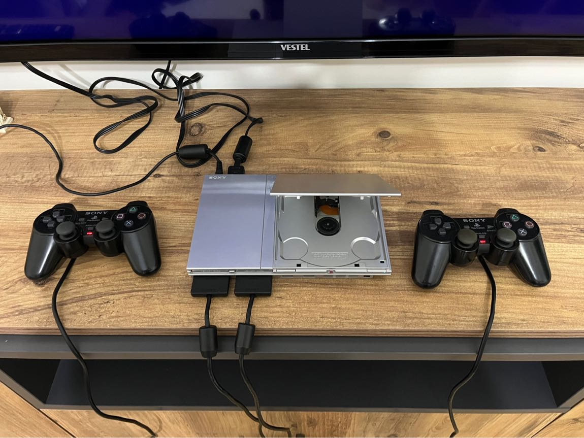 Ps2 slim silver 20 yıllık koleksiyon — görsel 14/16