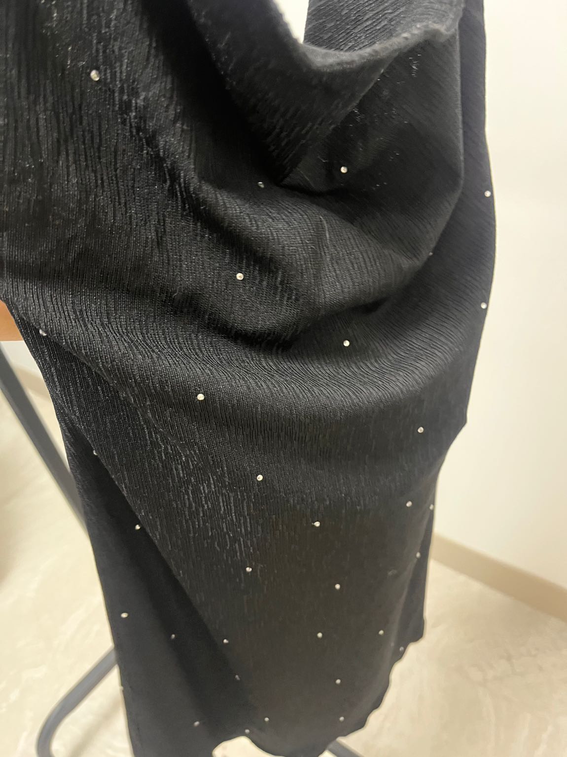 Bershka Siyah Taşlı Kısa Abiye — görsel 4/5