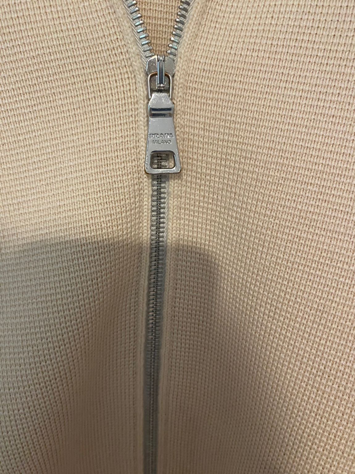 Prada Kapüşonlu Hırka — görsel 4/9