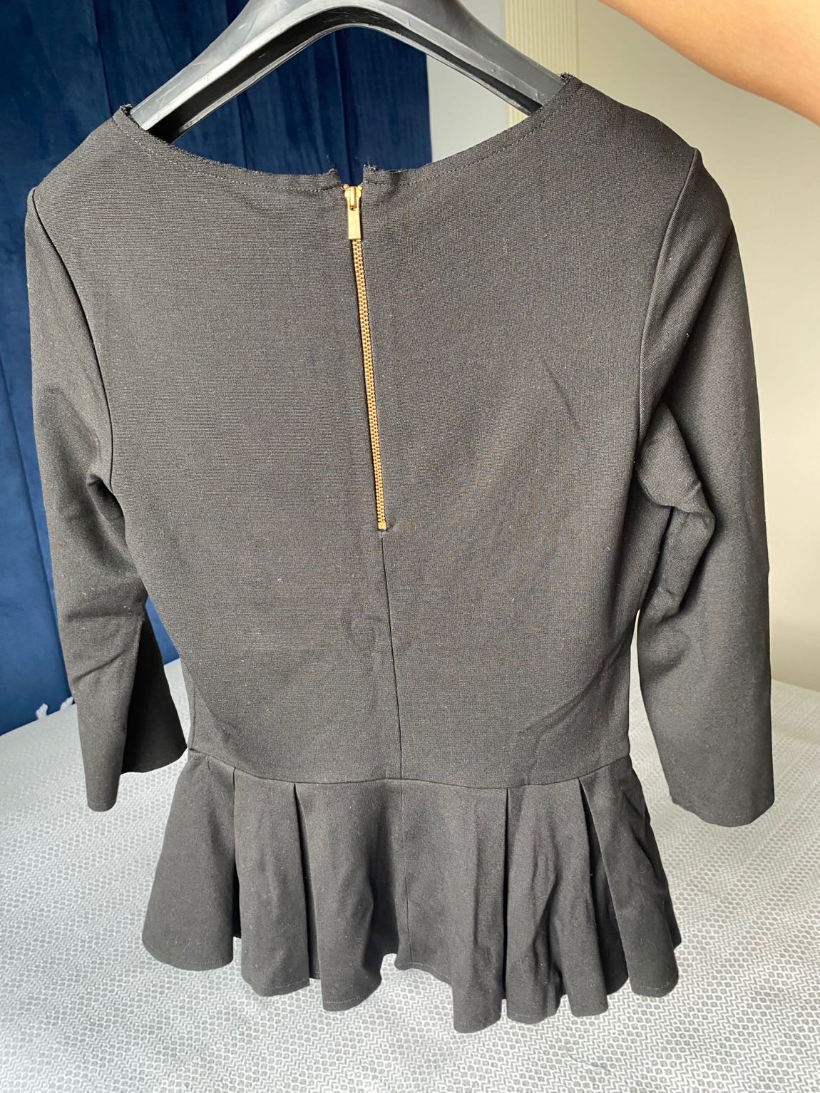 Mango Siyah Peplum Bluz — görsel 4/4