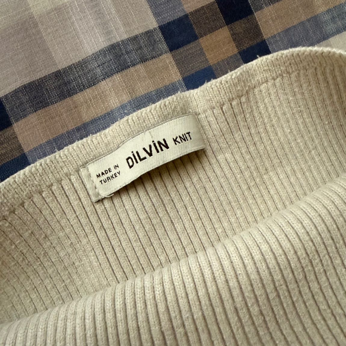 Krem Büstiyer — görsel 2/2