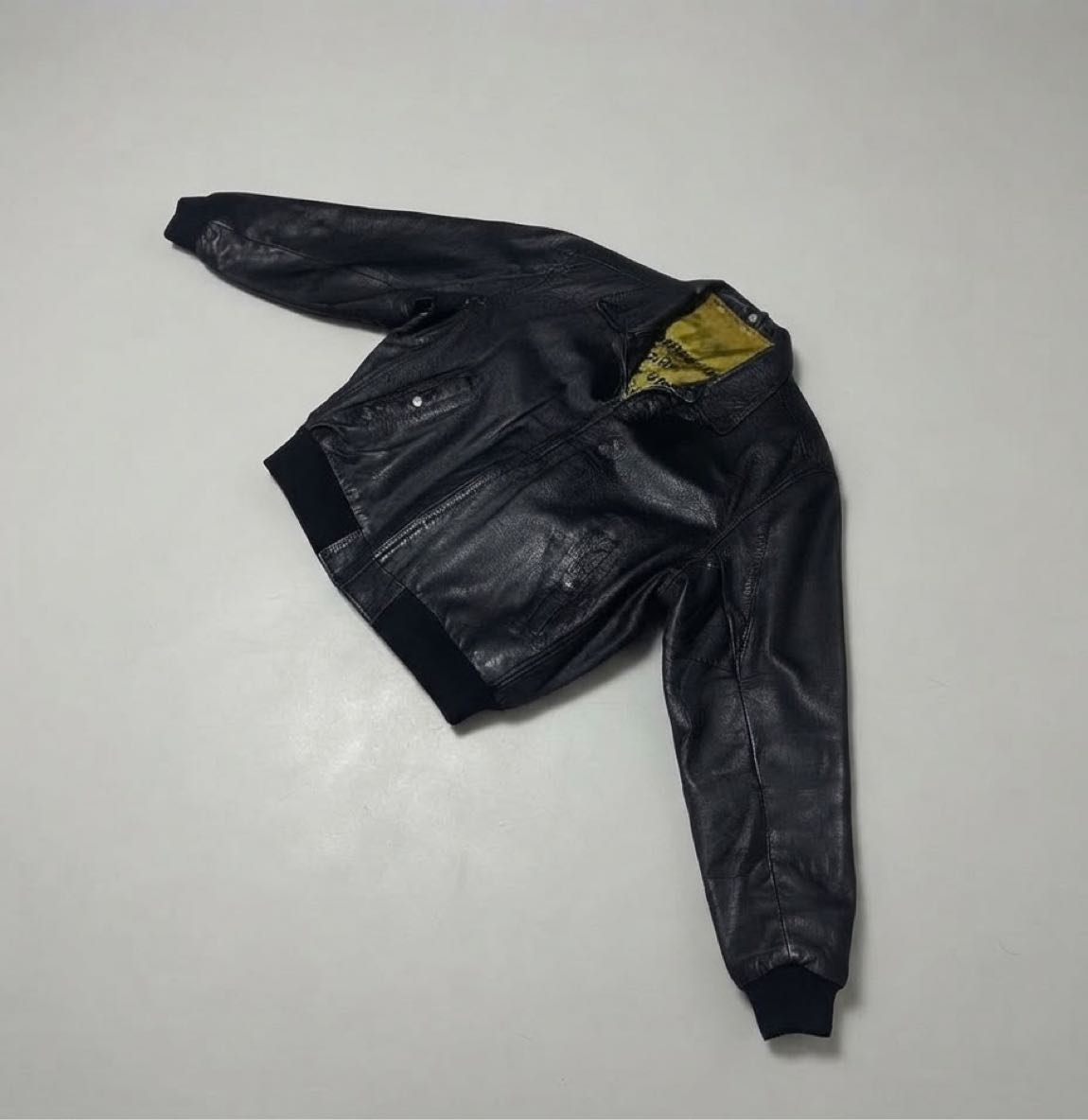Levis pilot deri mont — görsel 7/9