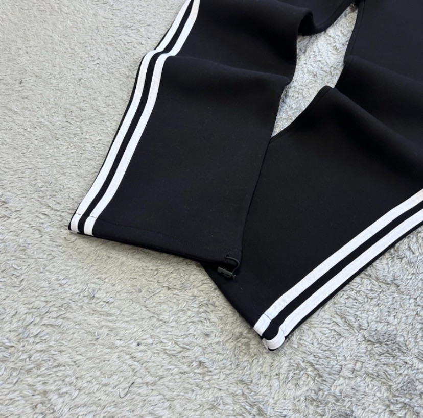 Adidas Baggy eşofman altı — görsel 3/4