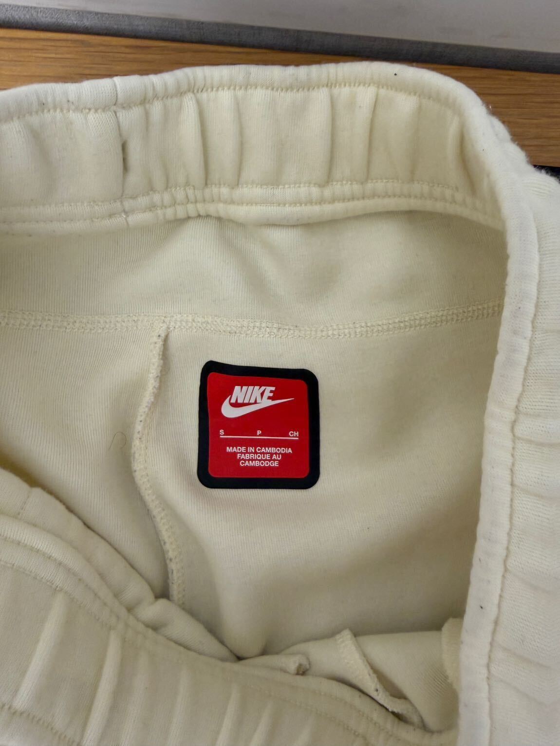Nike Tech — görsel 3/3