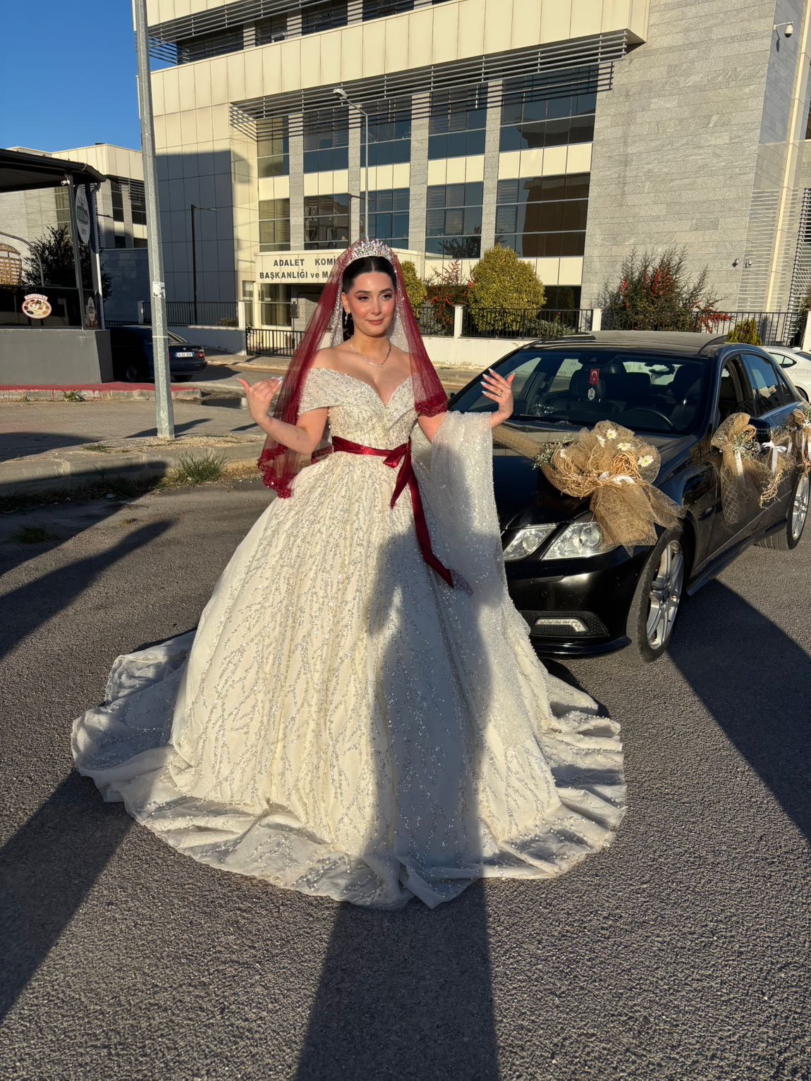Taş işlemeli prenses model gelinlik — görsel 5/8