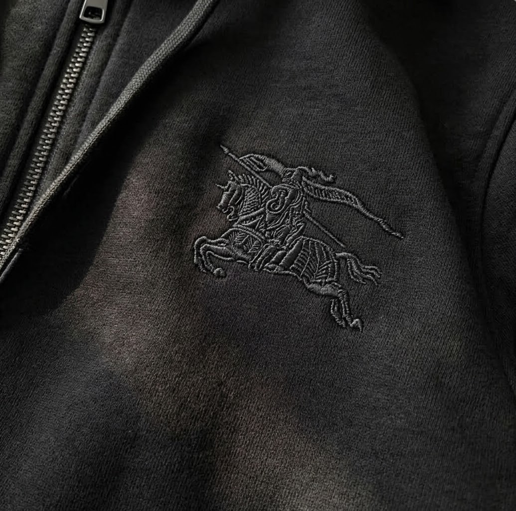 Burberry premium hırka — görsel 2/3