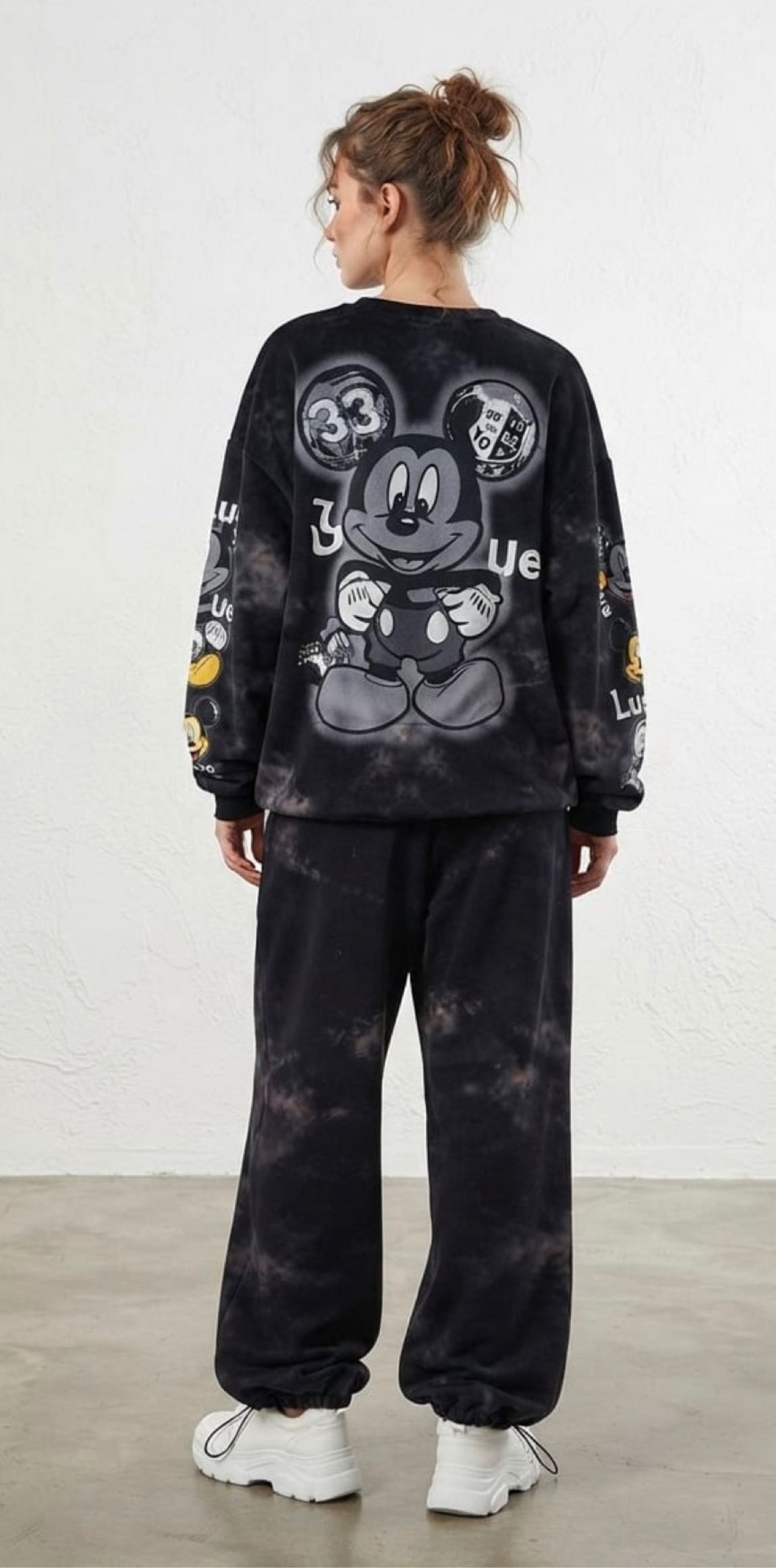 Mickey Mouse Desenli Eşofman Takımı — görsel 2/2
