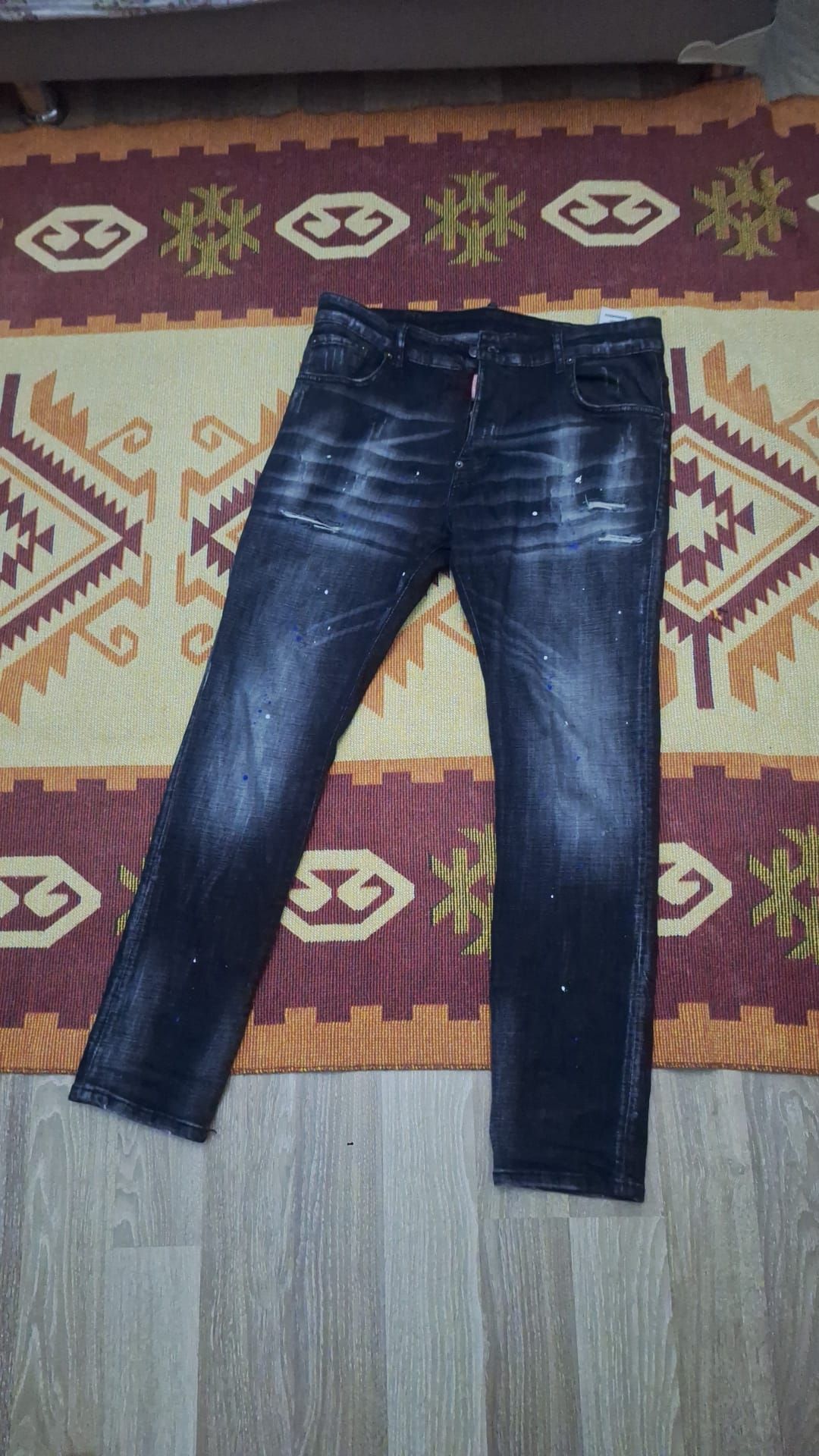 Dsquared2 Siyah Yırtık Detaylı Jean — görsel 3/3