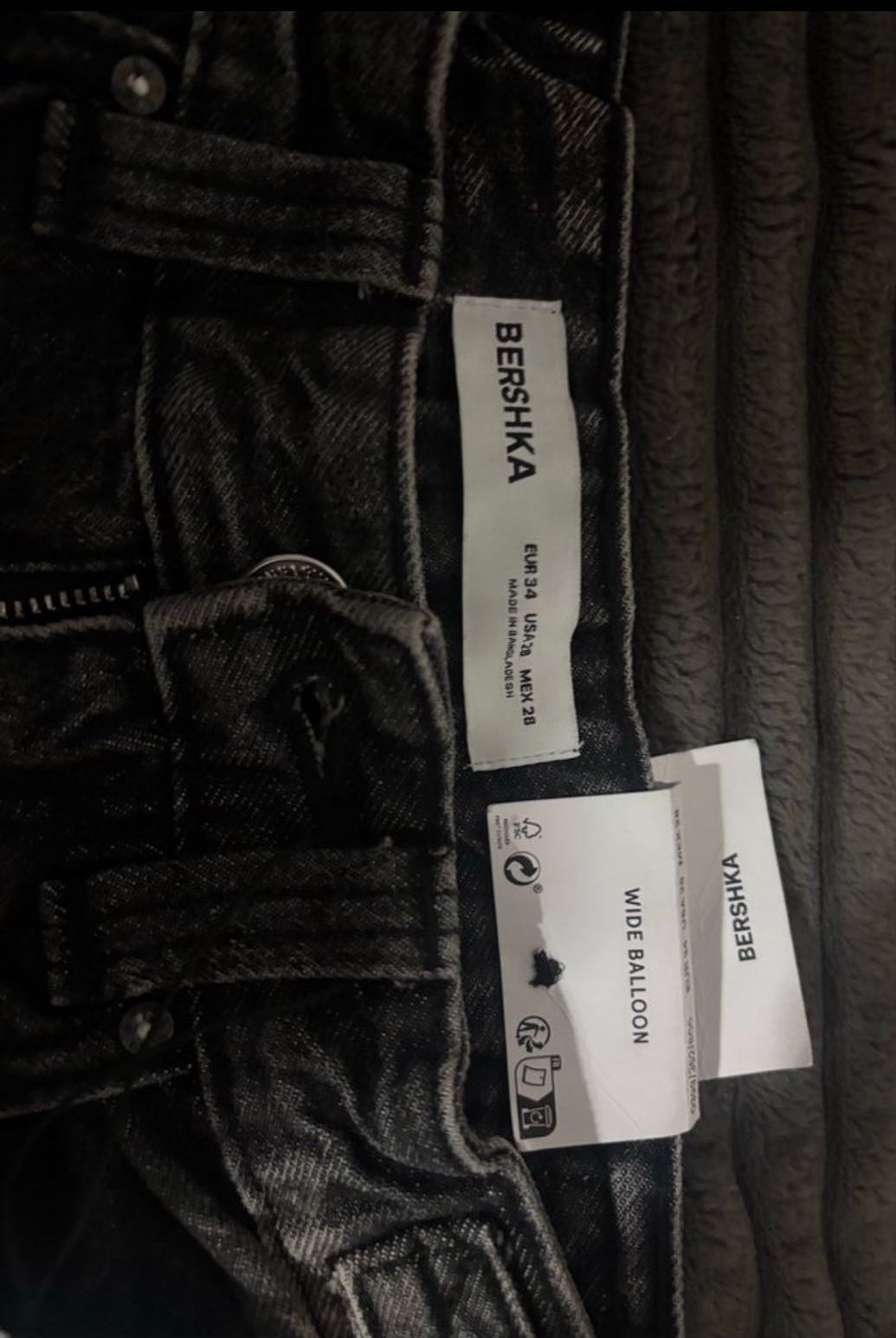 Bershka Siyah Jean Pantolon — görsel 2/4