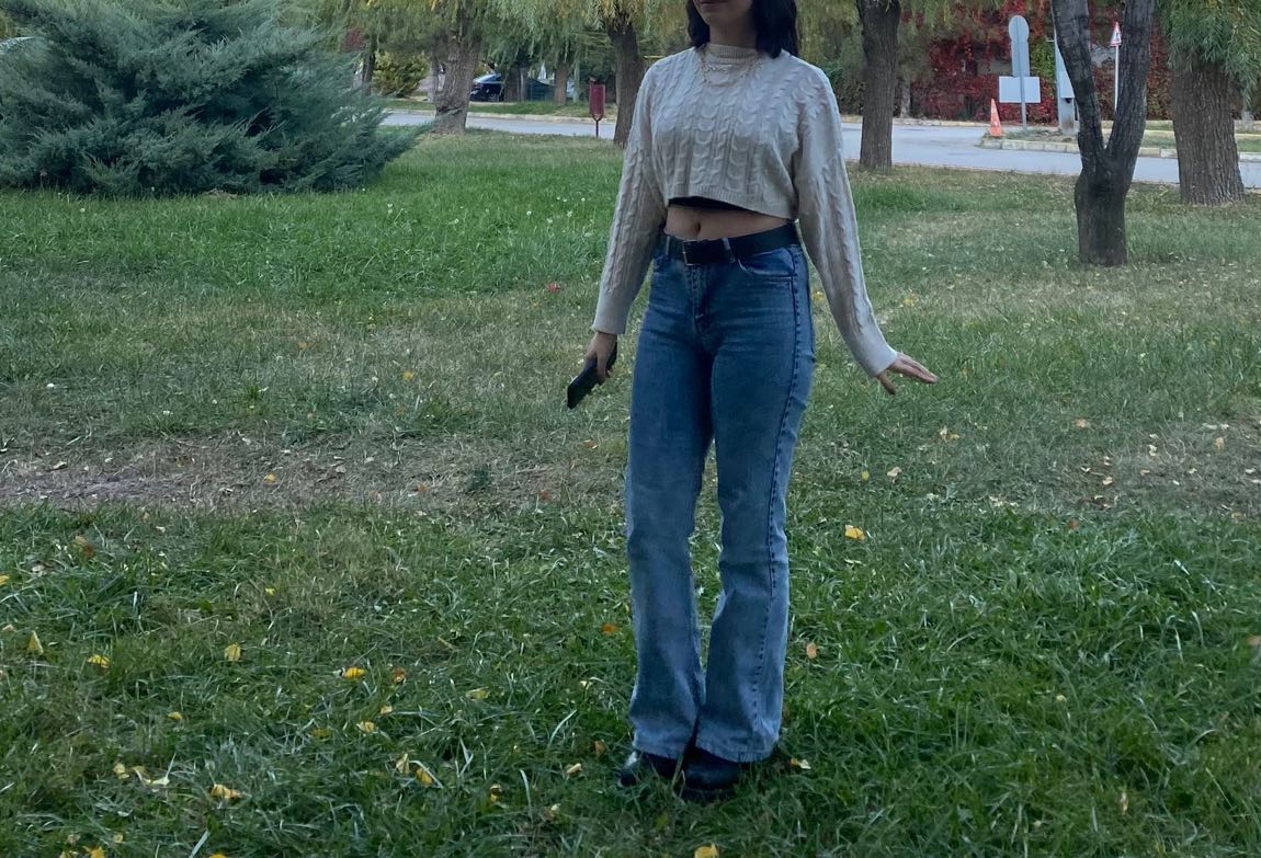 Bej Örgülü Crop Kazak — görsel 3/4