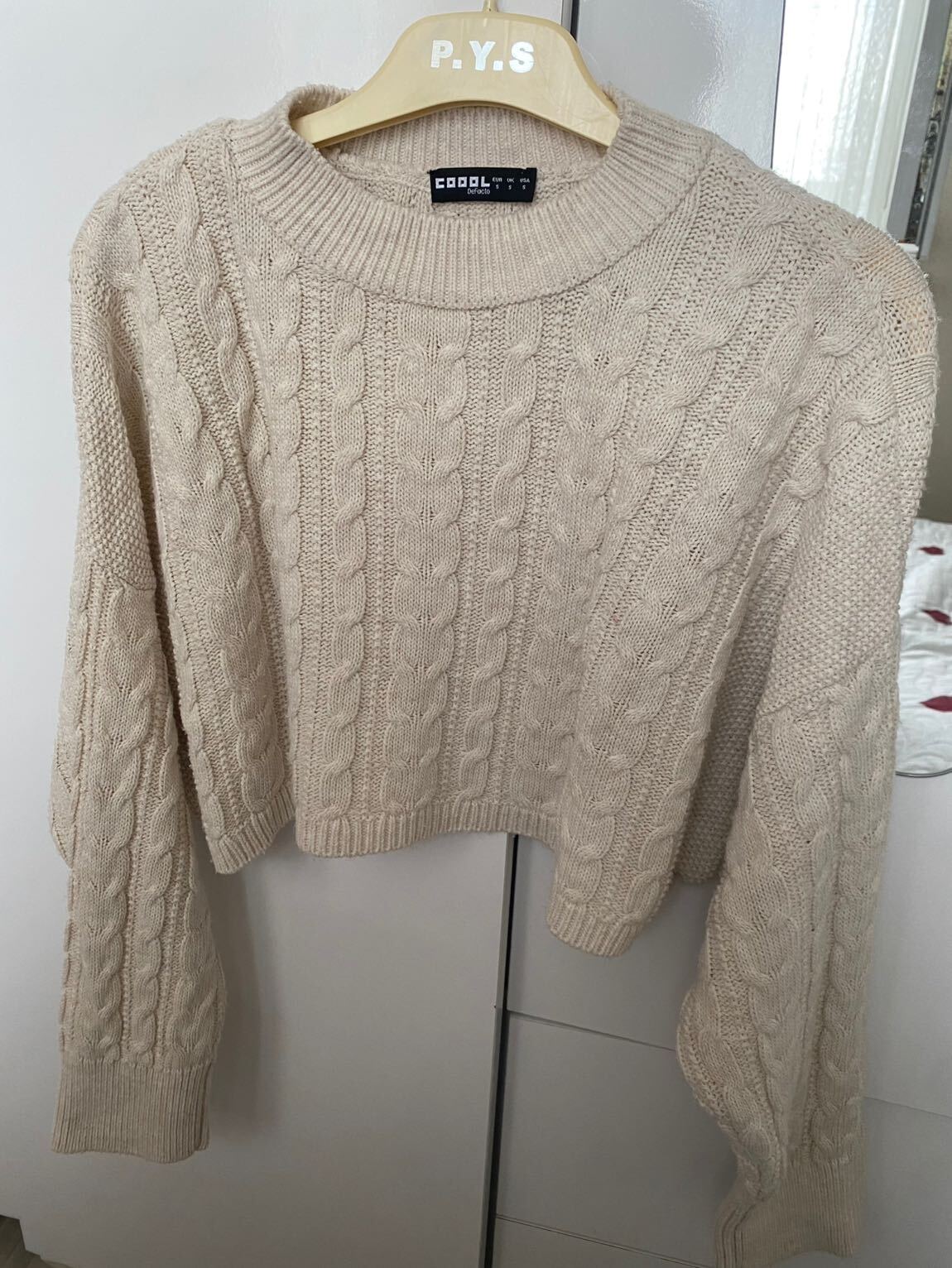 Bej Örgülü Crop Kazak — görsel 2/4