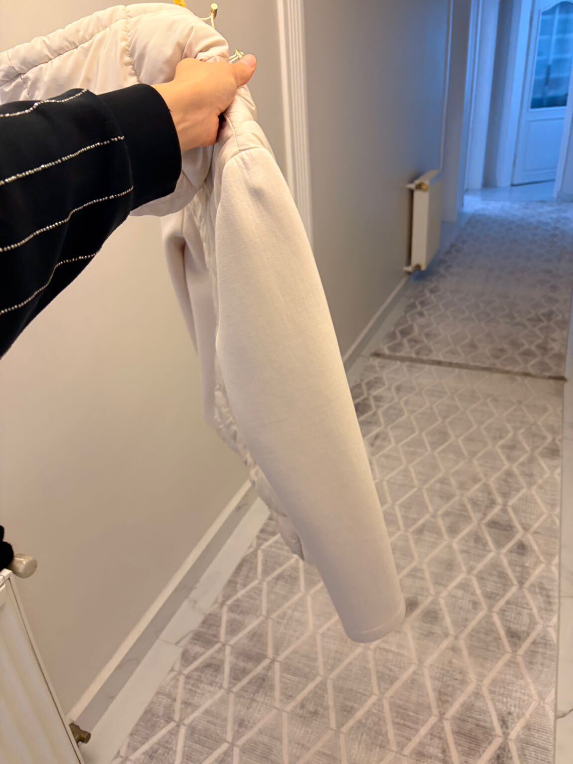 ZARA KONTRAST EKRU ŞİŞME MONT — görsel 6/6