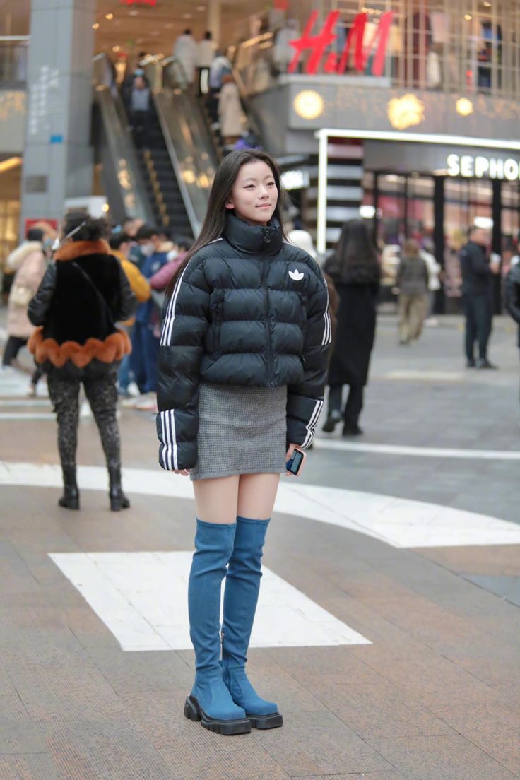Adidas Siyah Kadın Mont — görsel 13/20