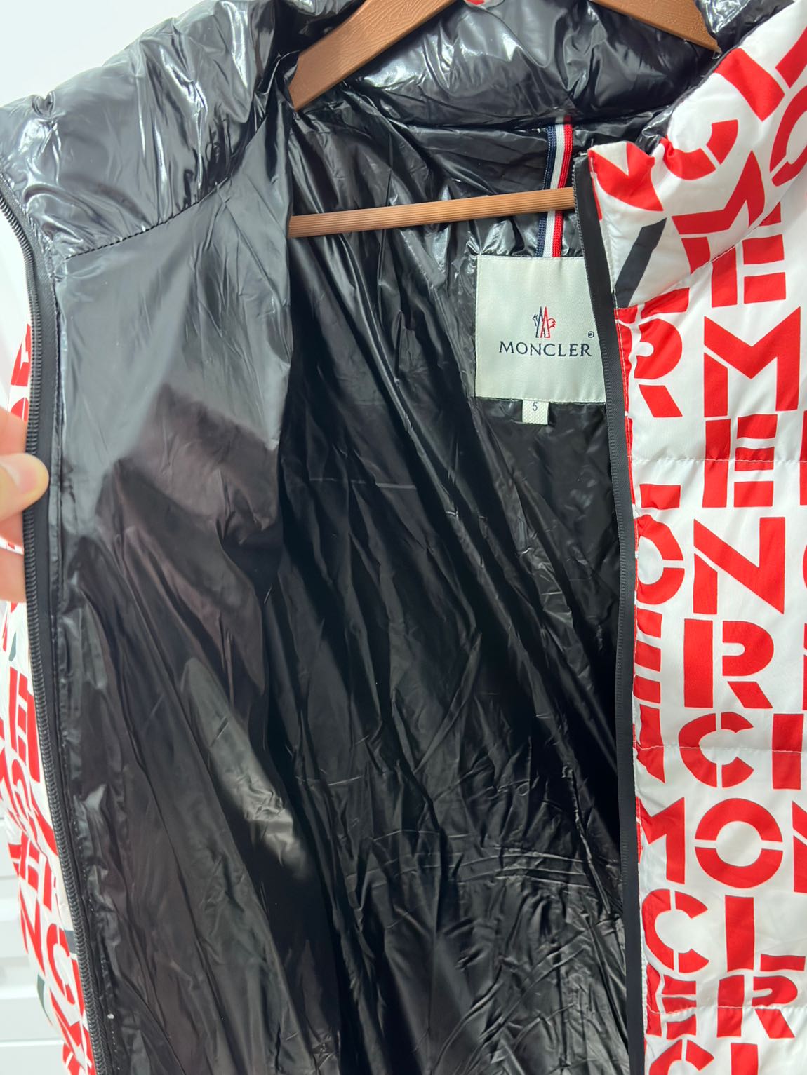 Moncler Mont — görsel 8/8