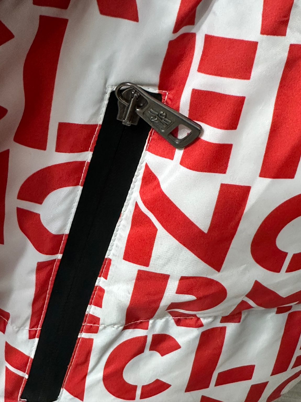 Moncler Mont — görsel 3/8
