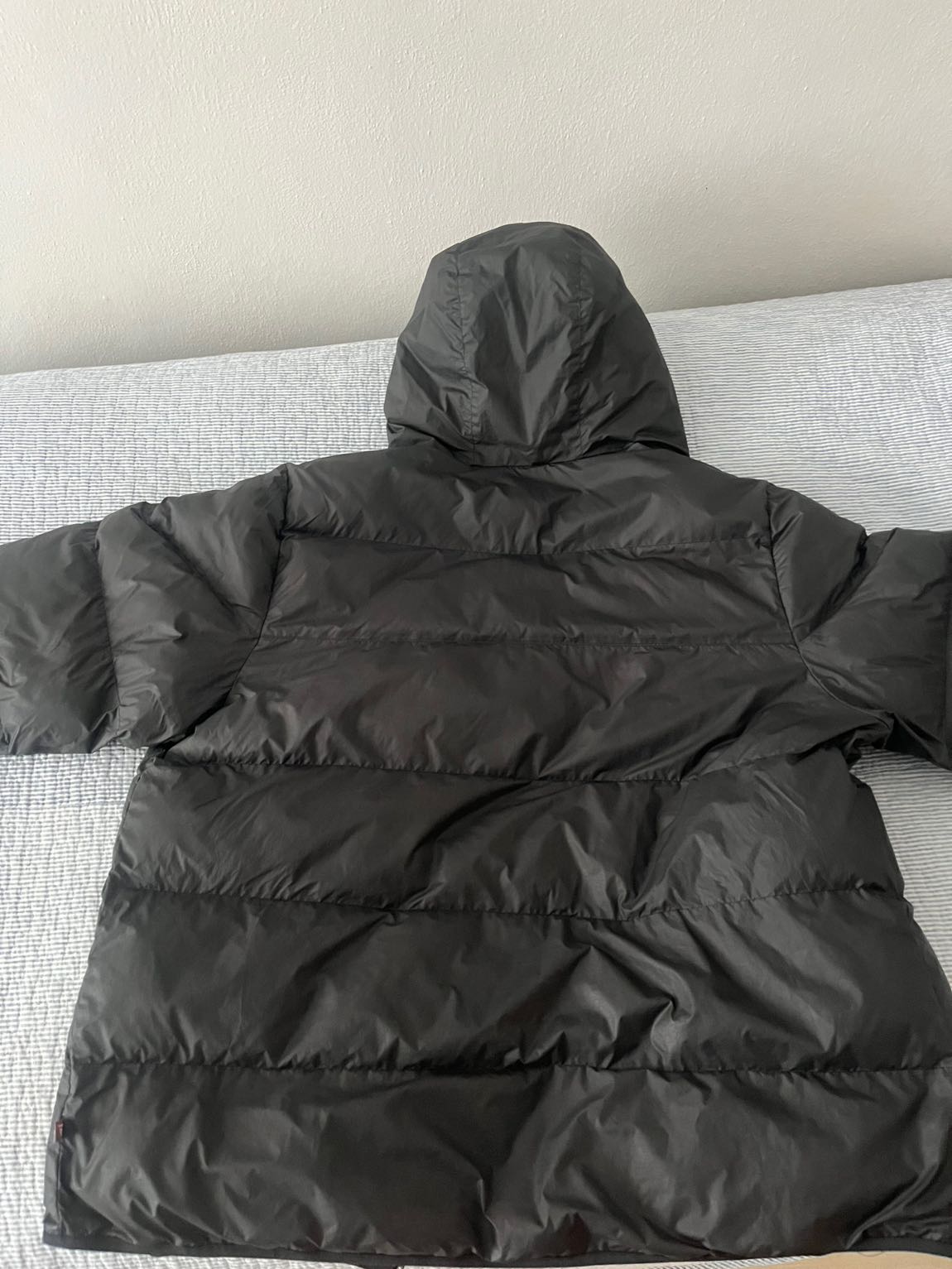Nike Kapüşonlu Mont — görsel 4/9
