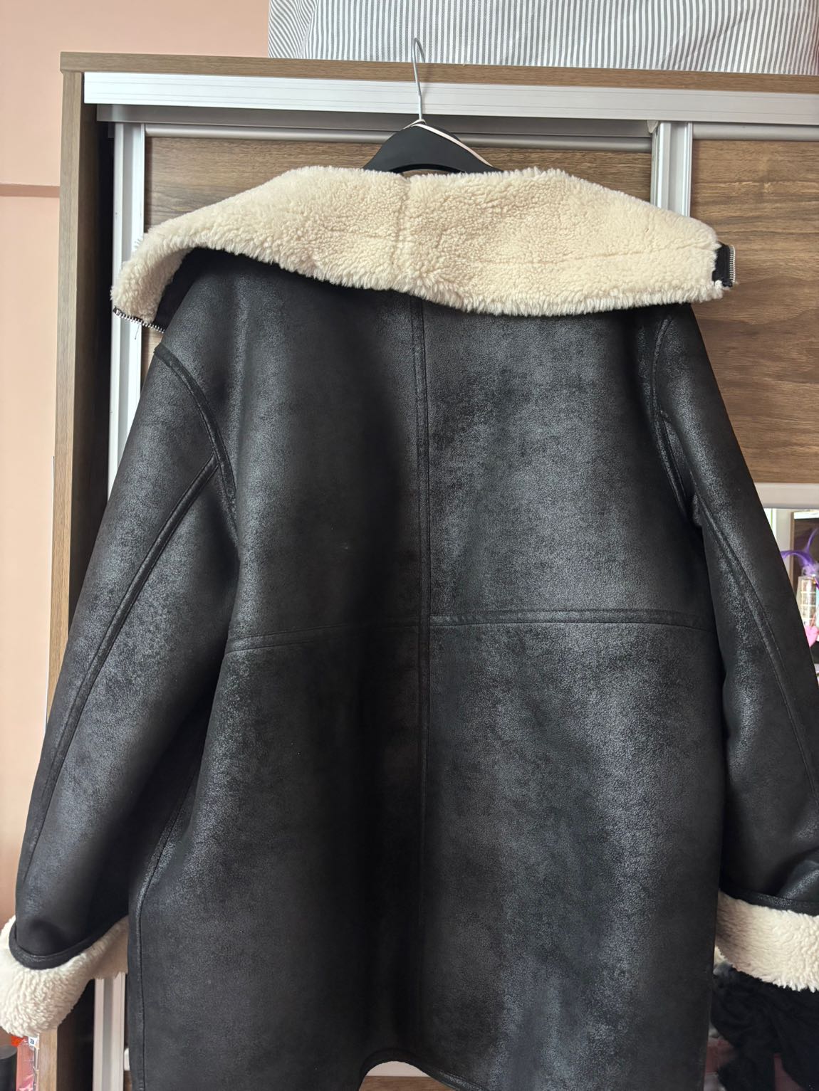 Mango Siyah içi peluş palto — görsel 5/6