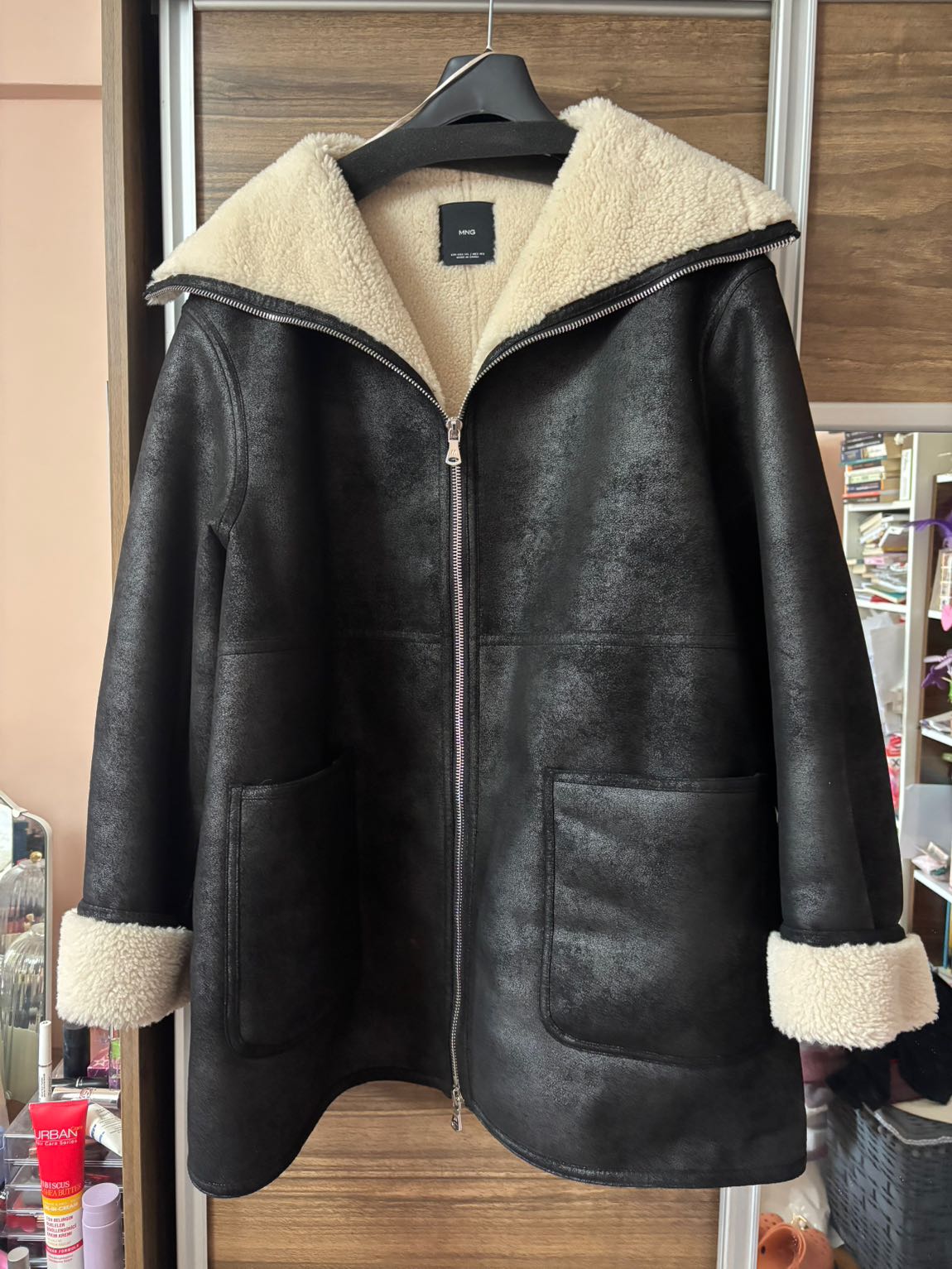 Mango Siyah içi peluş palto — görsel 3/6