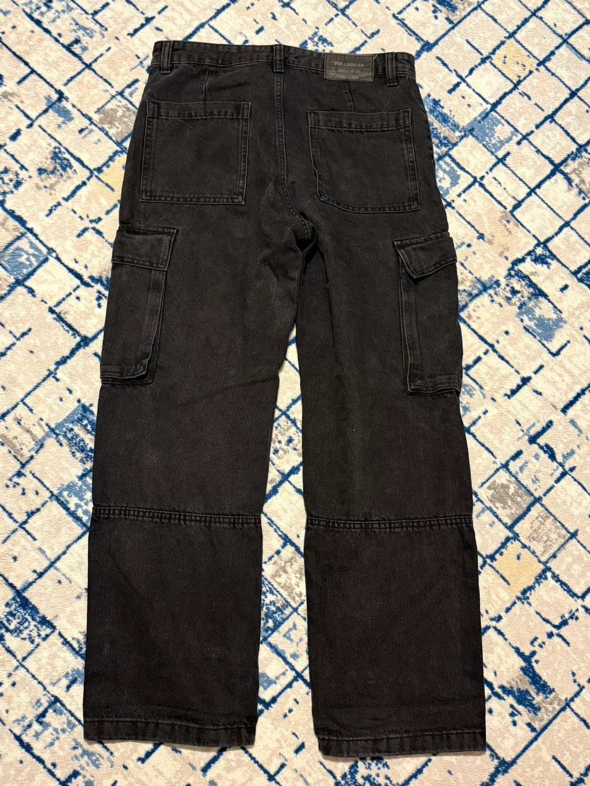 PULL & BEAR Siyah Kargo Pantolon — görsel 3/4