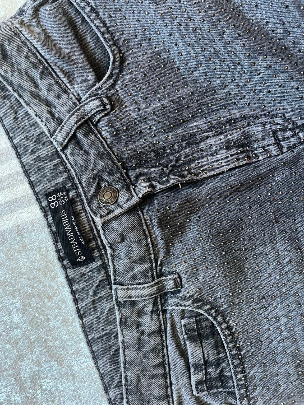 Stradivarius Taşlı Kot Pantolon — görsel 2/7