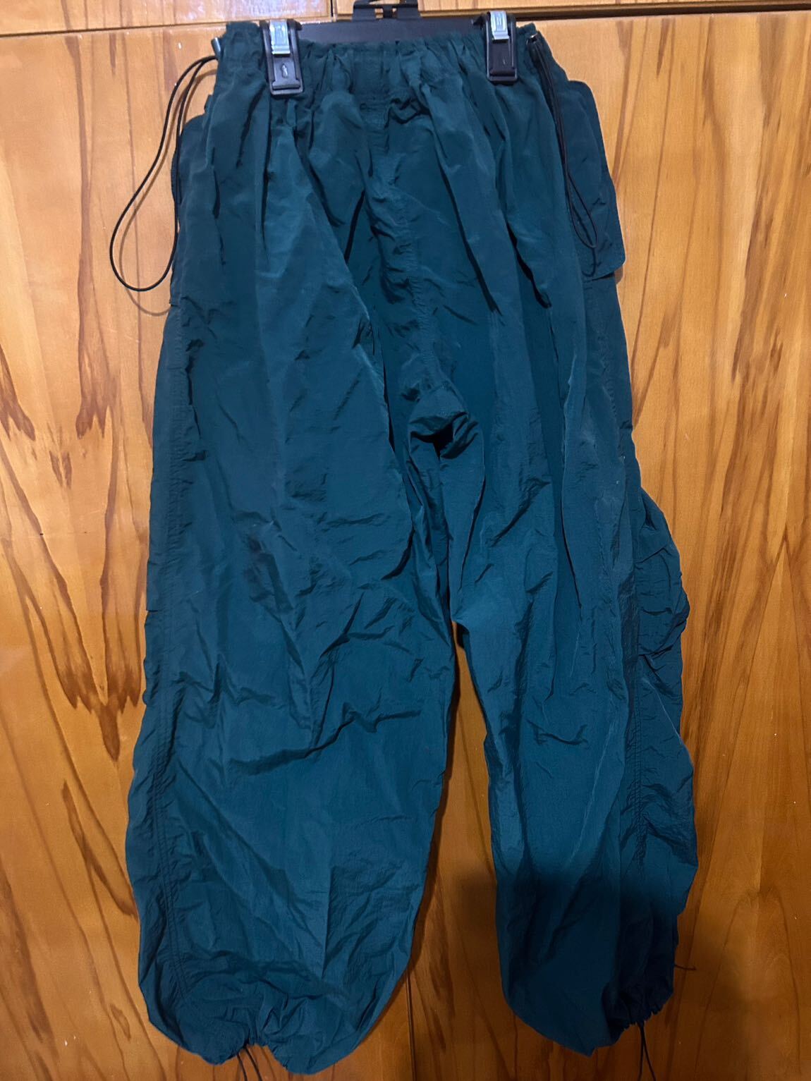 Yeşil baggy pantolon — görsel 2/4