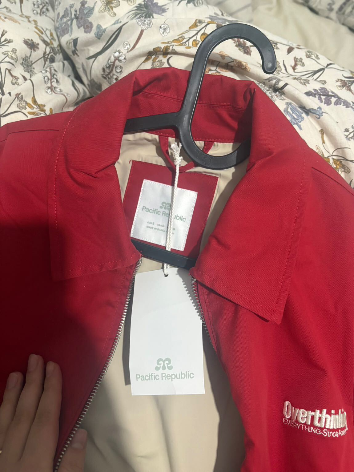 Pull & Bear Kırmızı Spor Mont — görsel 3/4