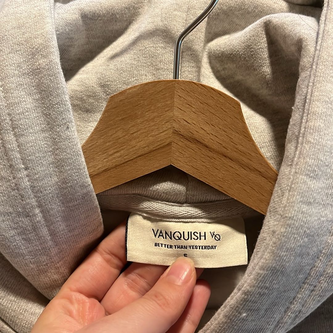 Gri Sweatshirt — görsel 2/4