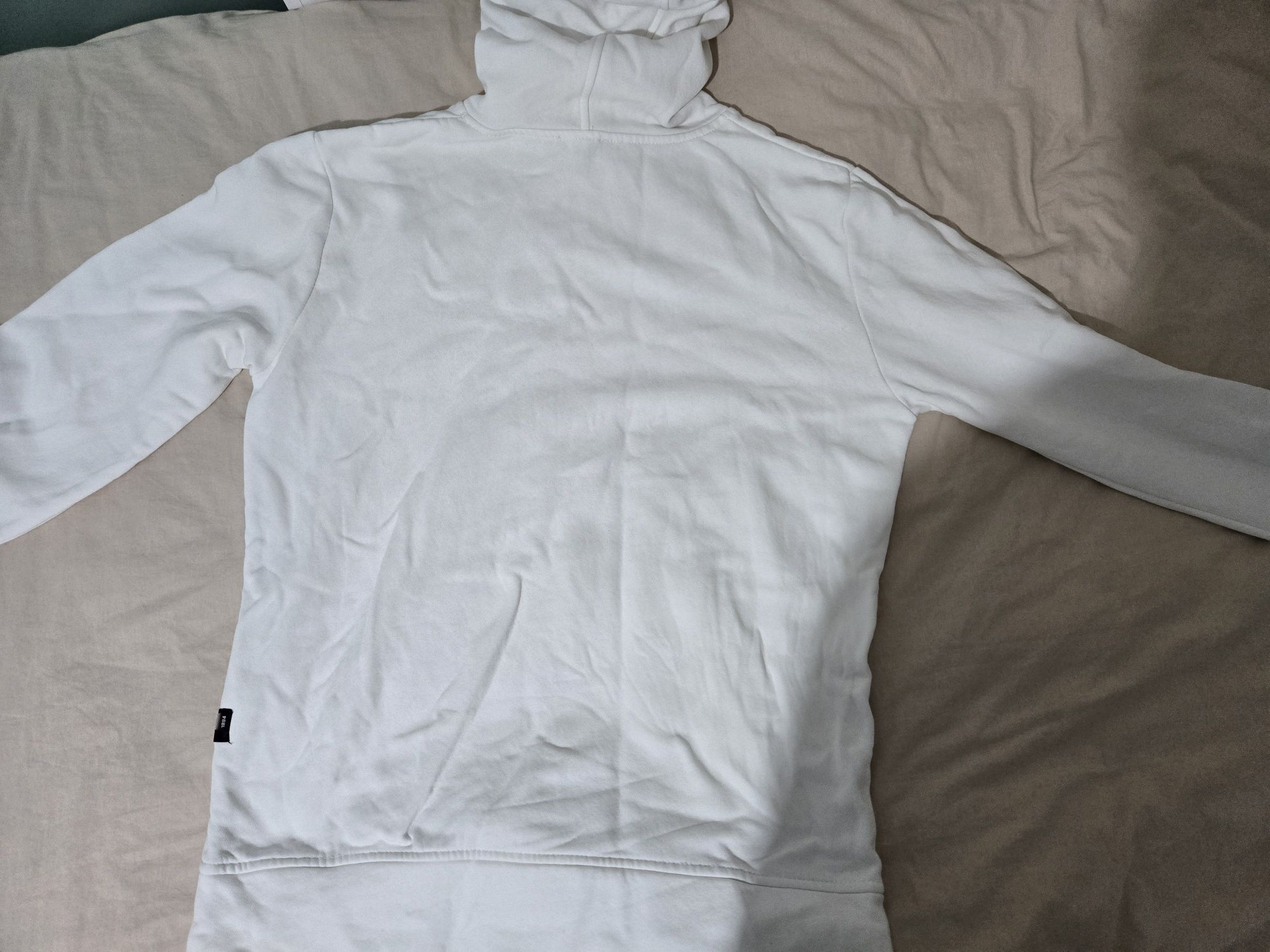 Beyaz Sweatshirt — görsel 2/5