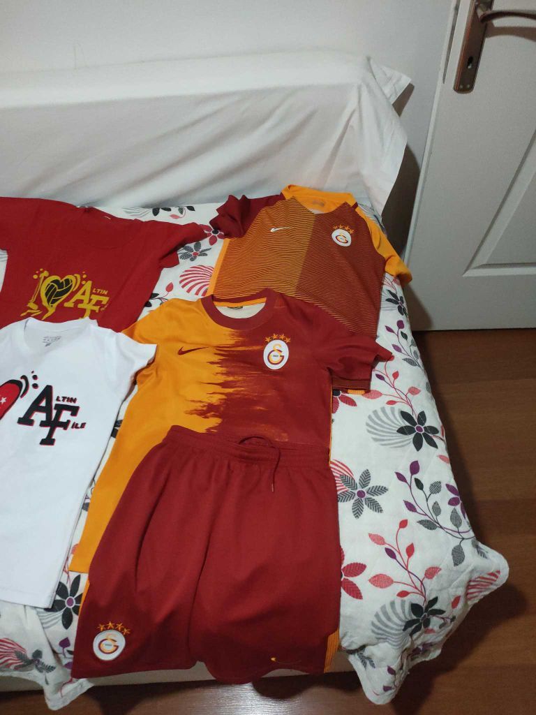 Galatasaray Tişört ve Eşofman Altı Seti — görsel 2/9