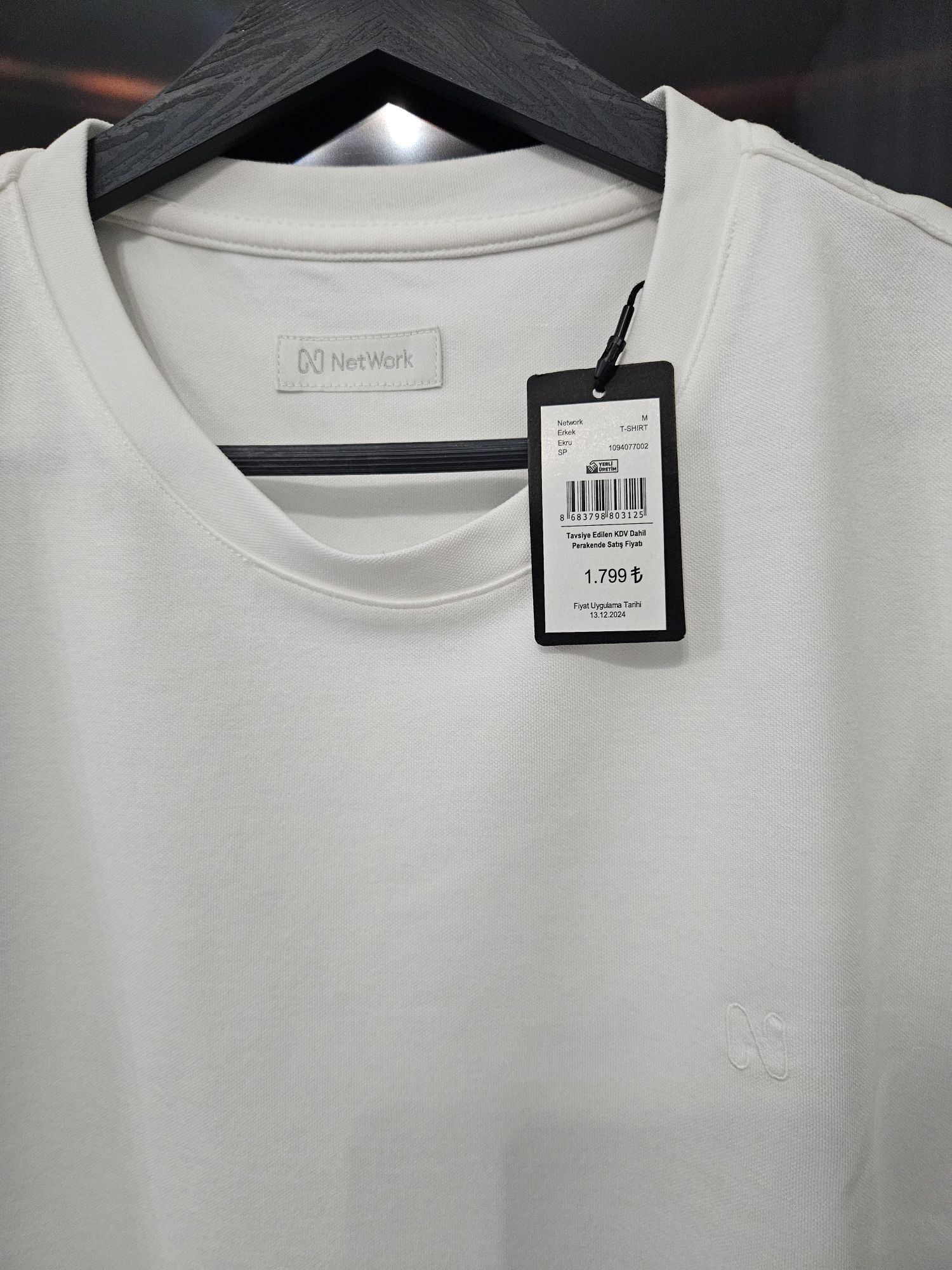 Network Ekru Slim Fit Tişört — görsel 2/6