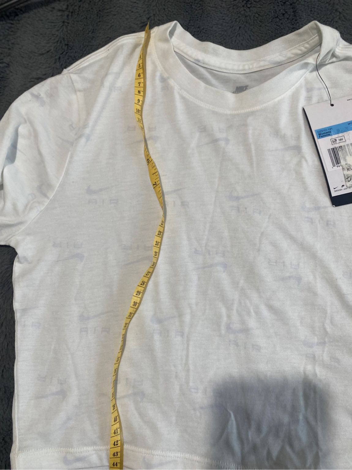 Beyaz Nike Tişört crop tişört — görsel 3/4