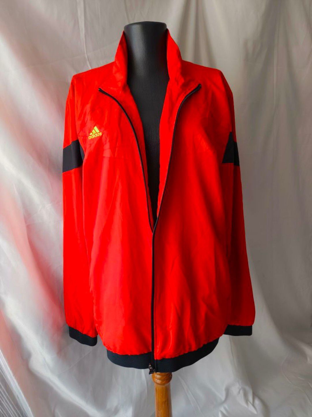 Adidas Yağmurluk Ceket — görsel 2/15