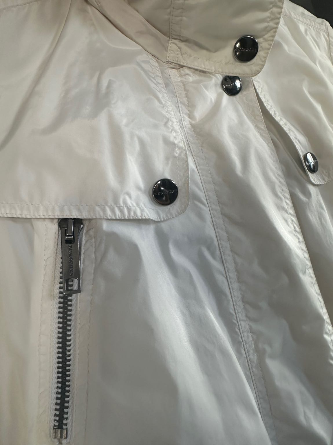 Burberry Yağmurluk — görsel 12/13