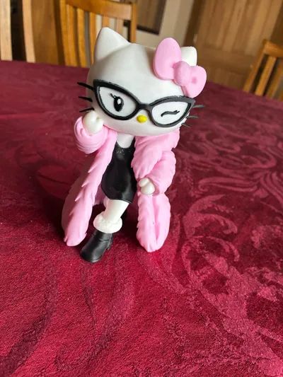 Hello Kitty Figür — görsel 2/3