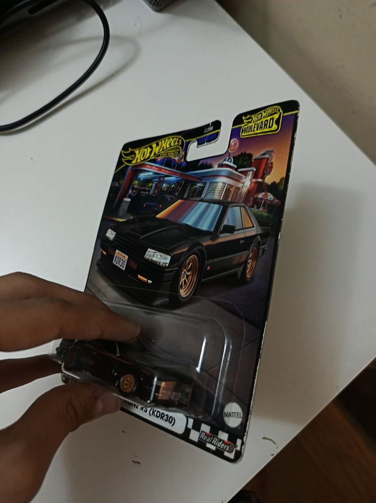 Hot Wheels Nissan Skyline RS (KDR30) — görsel 2/3