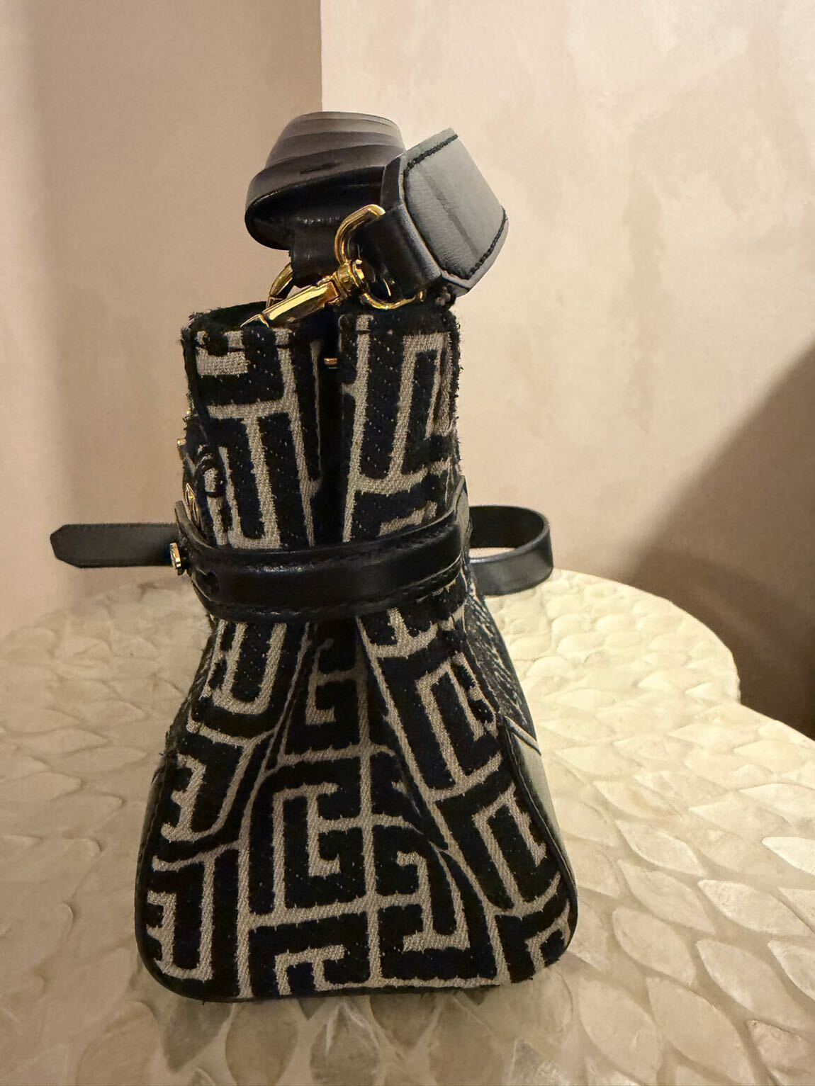 Balmain Çantası — görsel 4/7