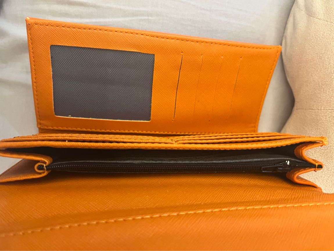 Prada Turuncu Cüzdan — görsel 3/4