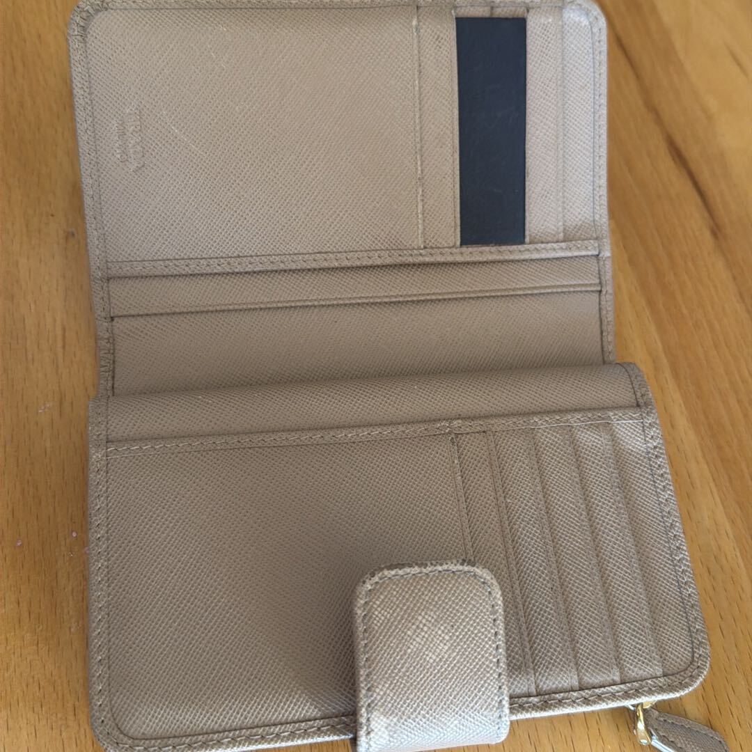 Prada Cüzdan — görsel 2/8