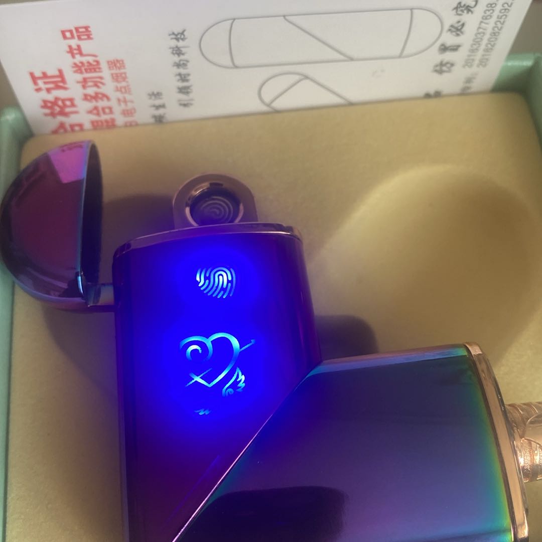 Kalp Şekilli USB Çakmak — görsel 3/4