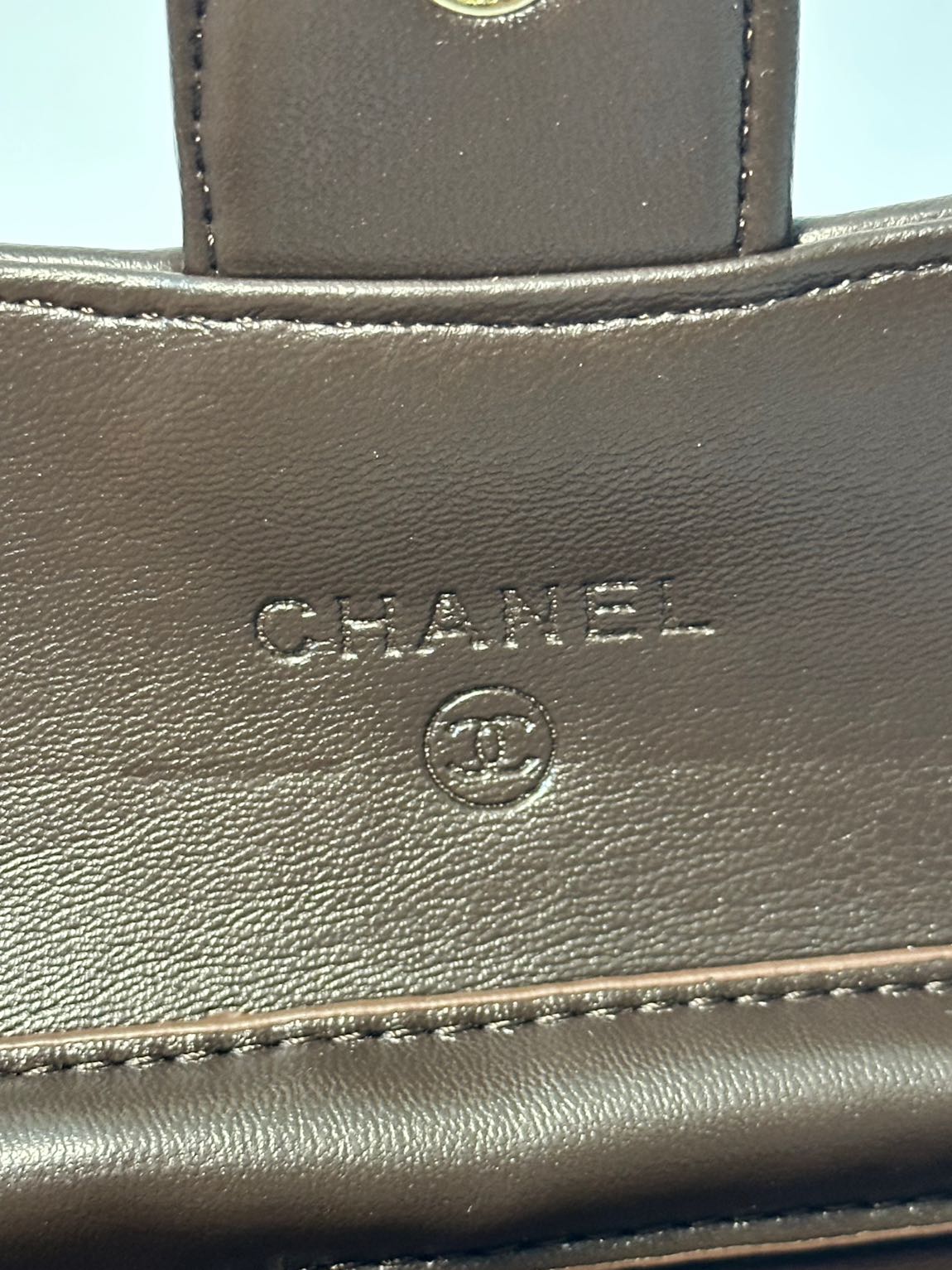 Chanel Kapitone Deri Çanta — görsel 2/4
