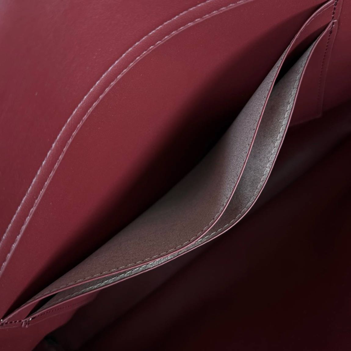 Salvatore Ferragamo Hug Soft Bag — görsel 14/15