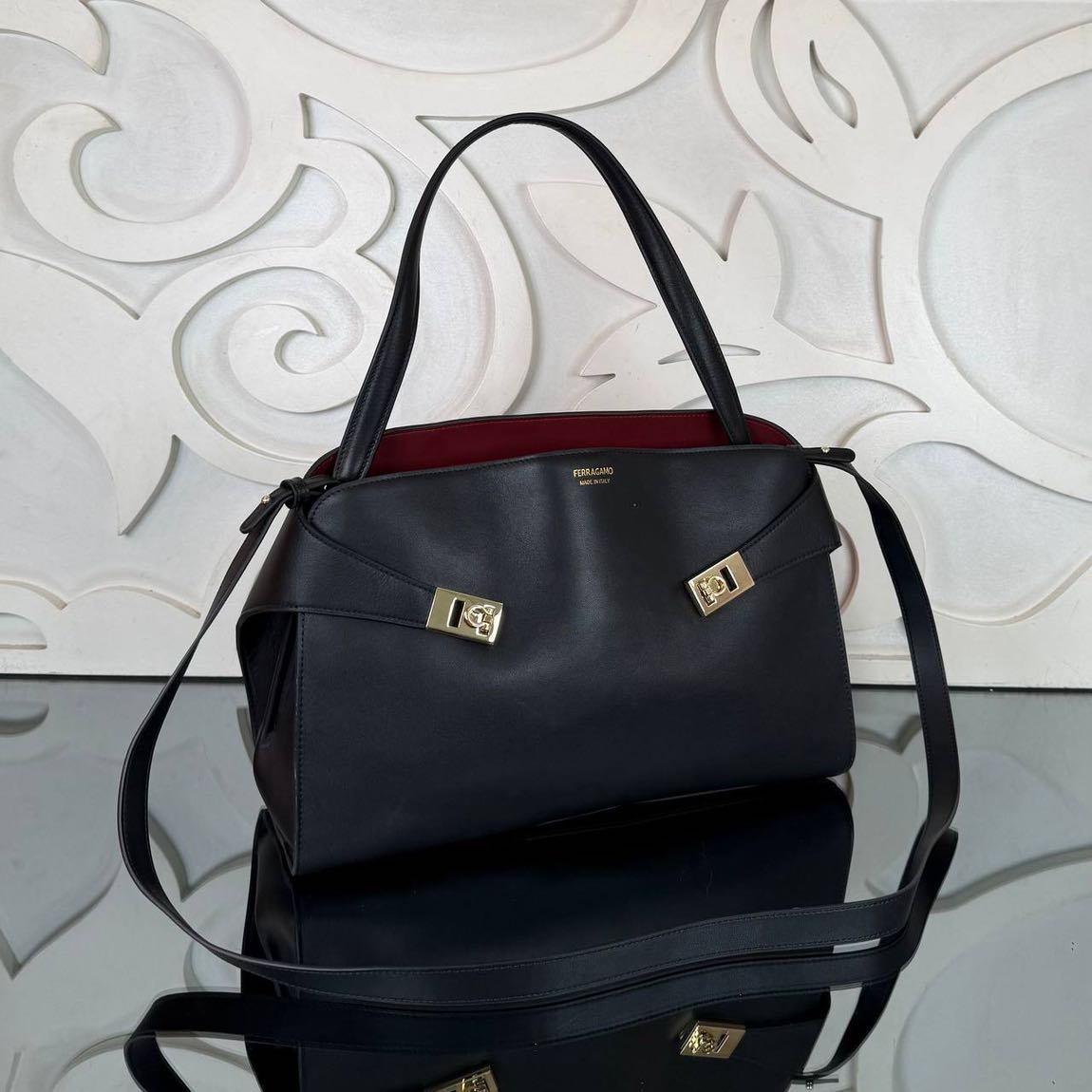 Salvatore Ferragamo Hug Soft Bag — görsel 5/15