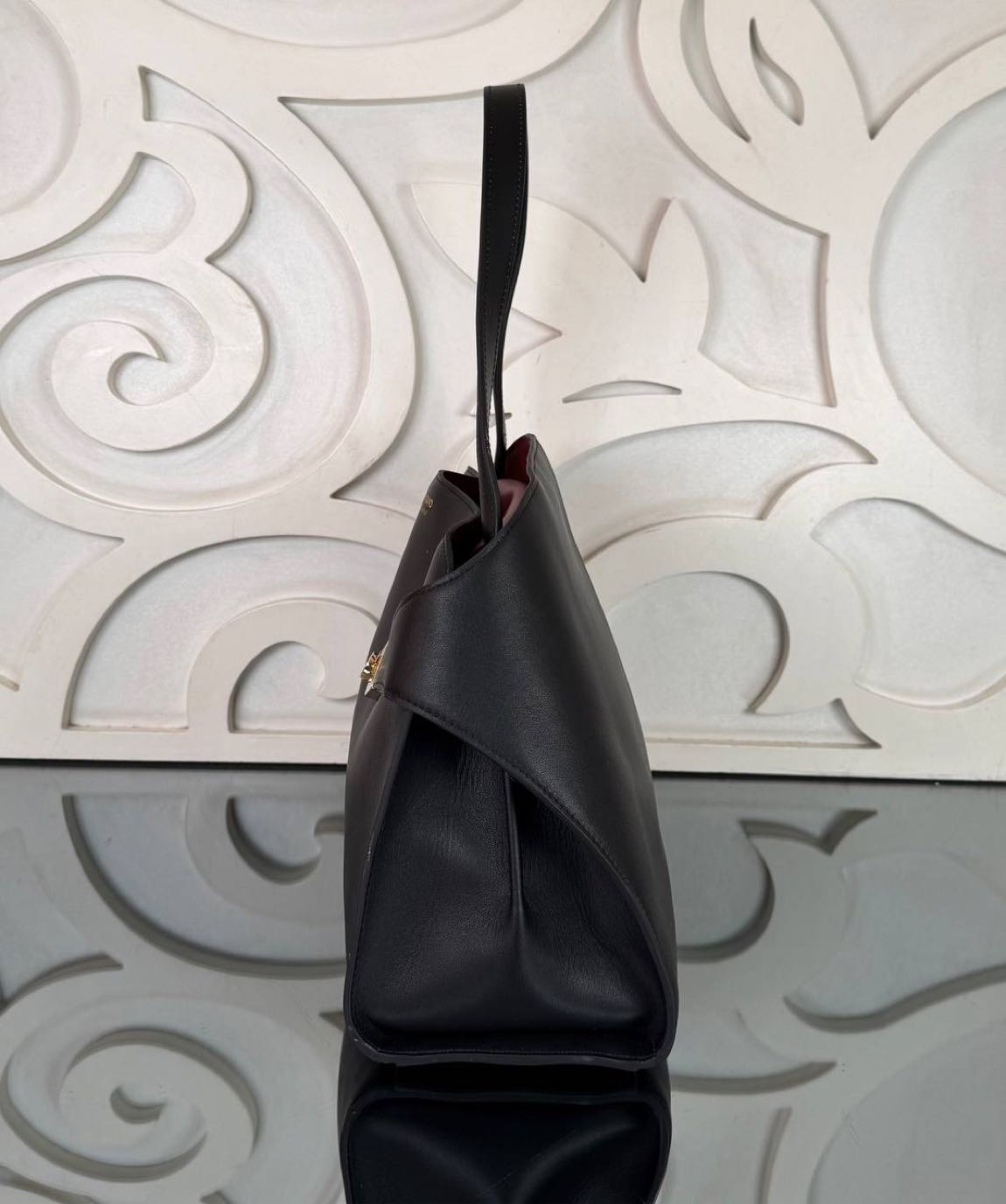 Salvatore Ferragamo Hug Soft Bag — görsel 6/15