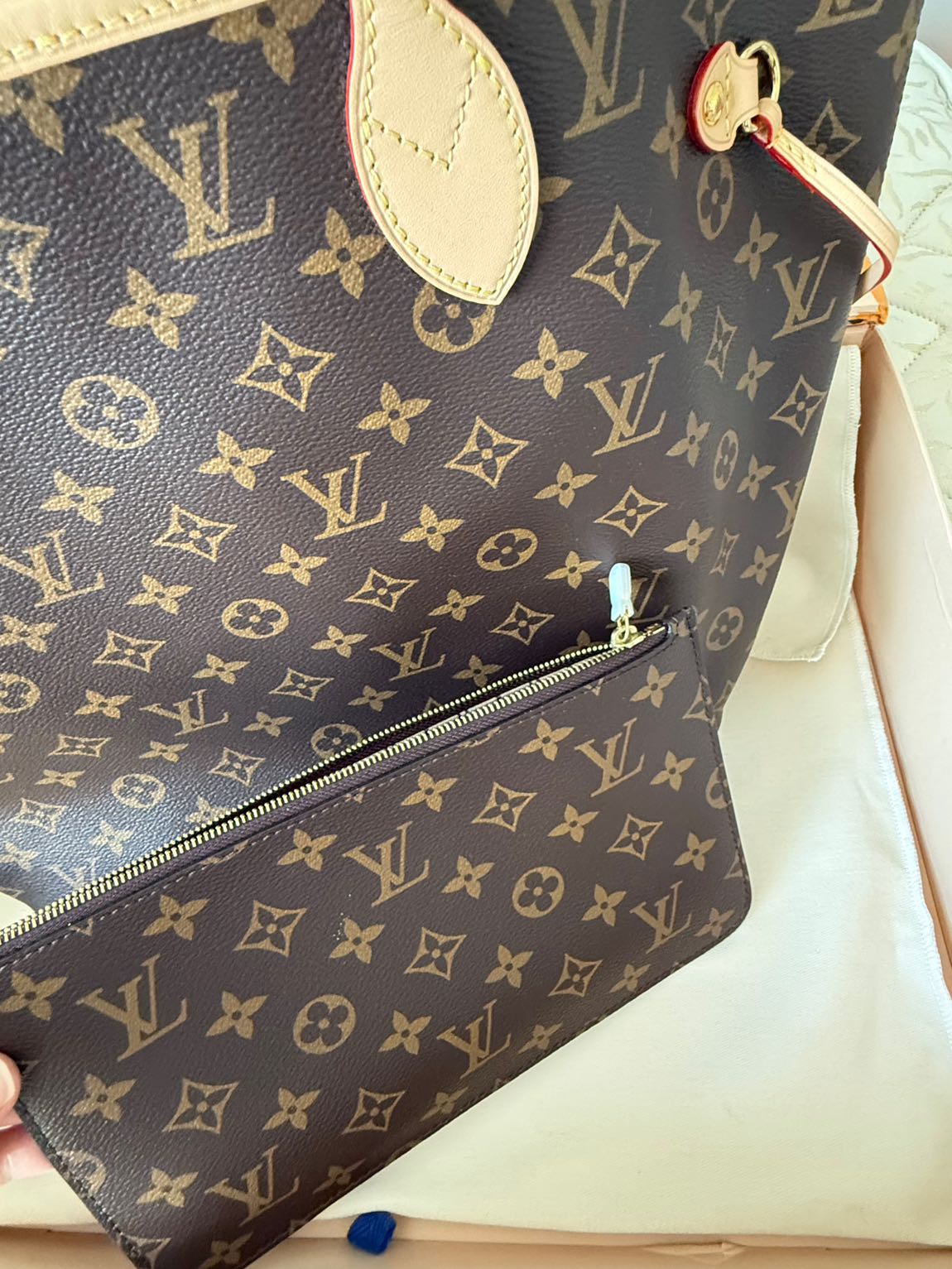 Louis Vuitton MM Neverfull — görsel 4/8