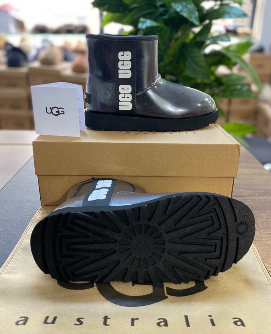 UGG Waterproof Bot — görsel 3/4