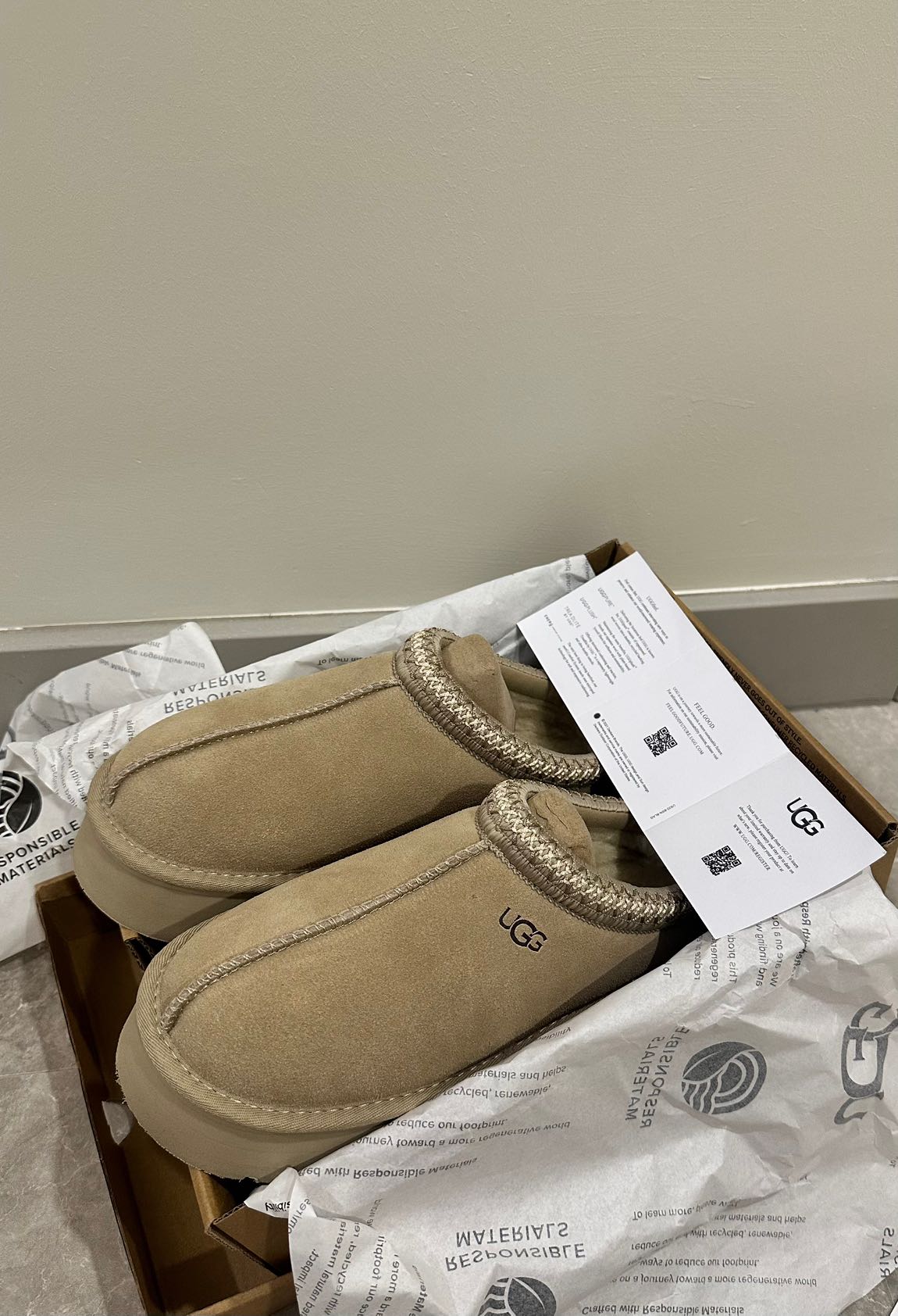 Ugg krem tazz terlik — görsel 3/7