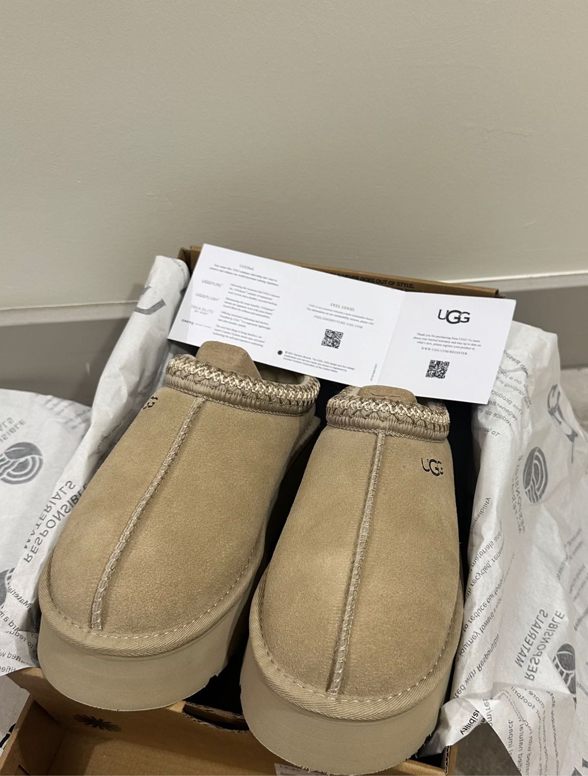 Ugg krem tazz terlik — görsel 5/7