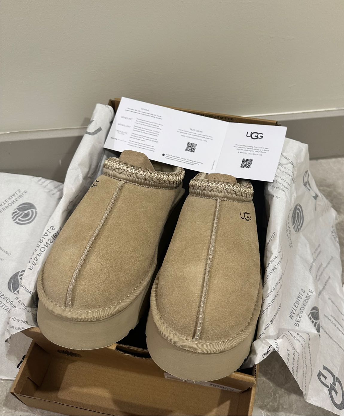 Ugg krem tazz terlik — görsel 6/7