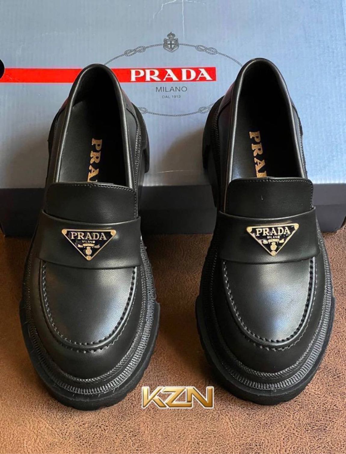 Prada Siyah Loafer Ayakkabı — görsel 3/3